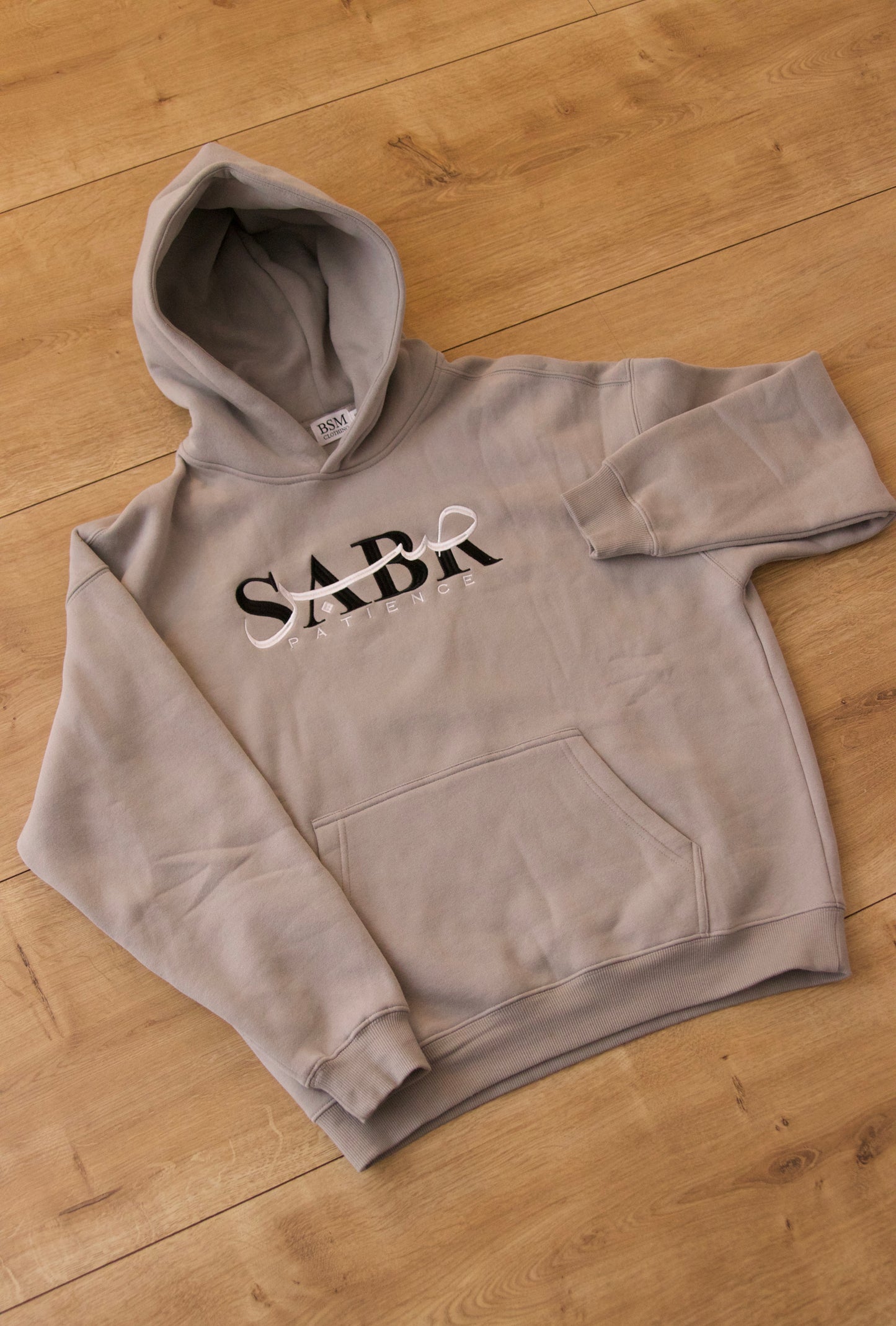 Sabr Hoodie Grå - Oversized